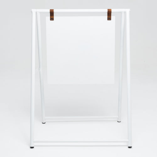 Wit metalen stoepbord A-frame, 64 × 90 cm – vooraanzicht